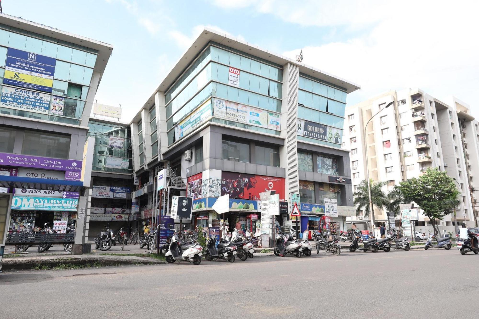Collection O Shyam Vatika Banquet And Rooms Surat Luaran gambar