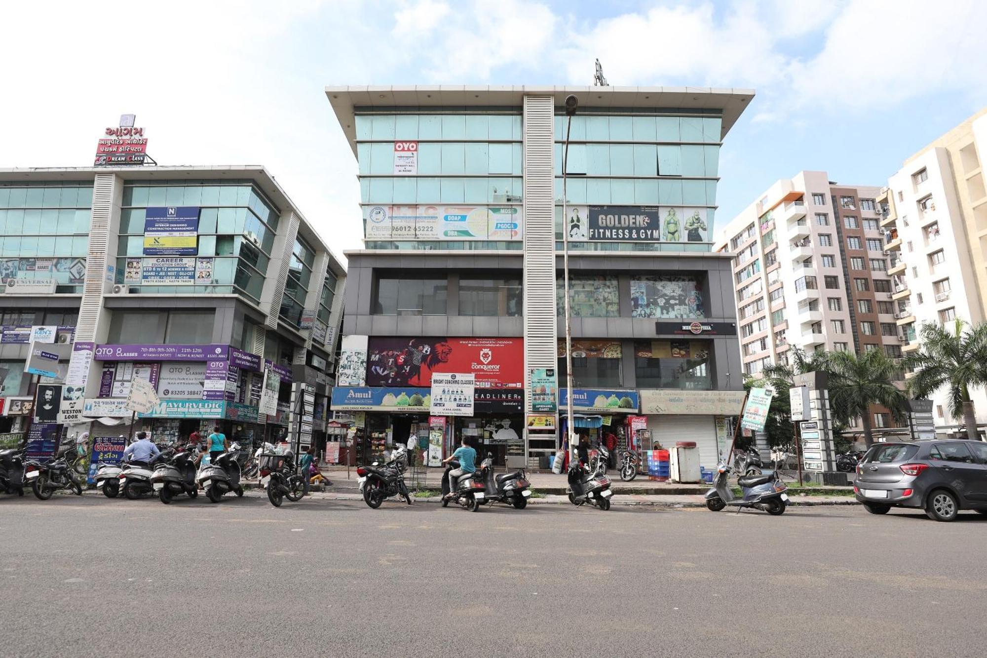 Collection O Shyam Vatika Banquet And Rooms Surat Luaran gambar